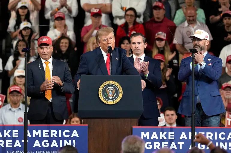 Trump Mocks Supporters With “Dumbest Things” Line at Clarksville Rally