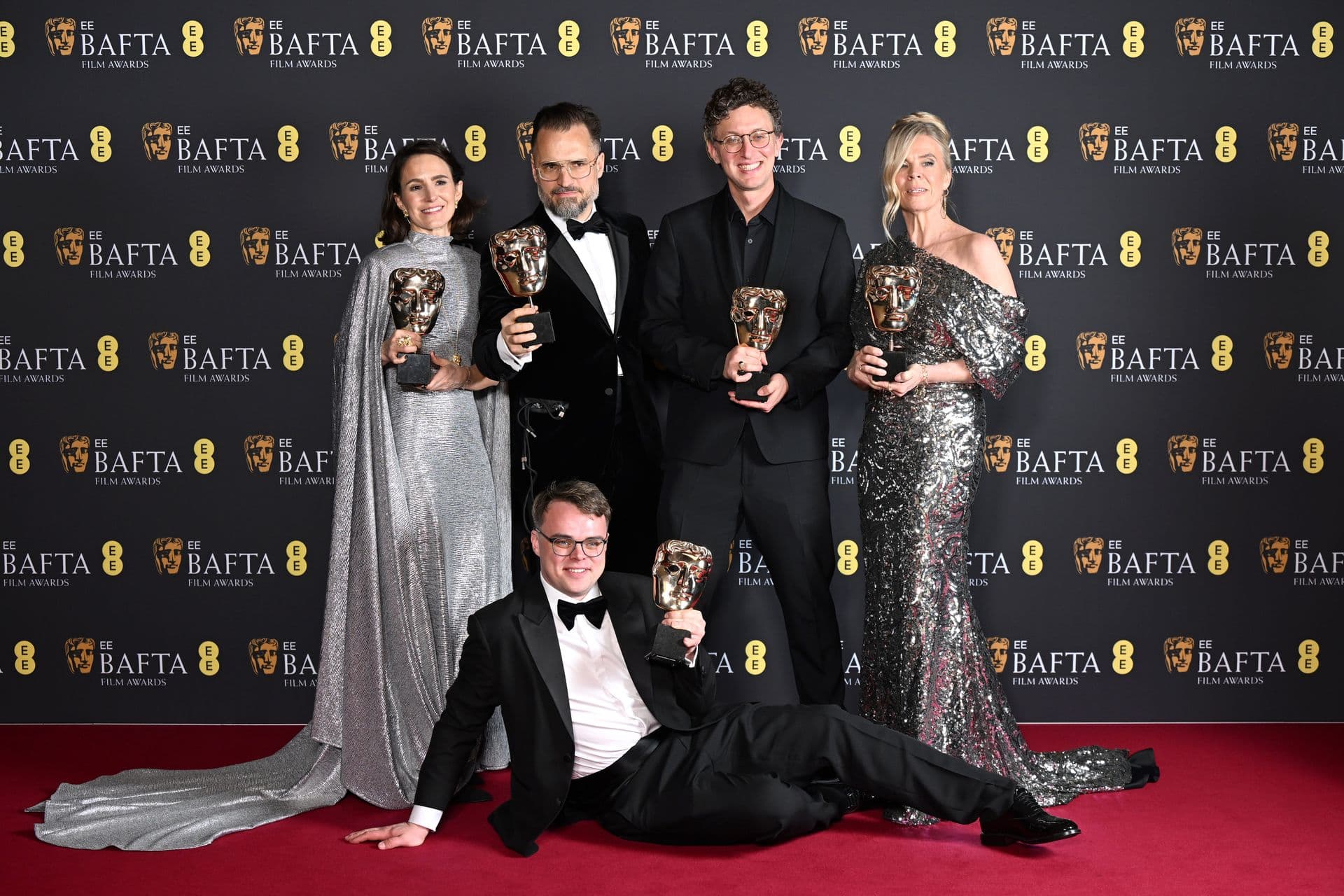 Putin Forces Propaganda in Russian Schools, Documentary Reveals