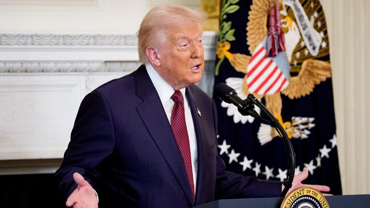 Trump Signs Bill Requiring Release of Jeffrey Epstein Files