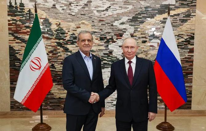 Putin Meets Masoud Pezeshkian in Turkmenistan After CIS Summit