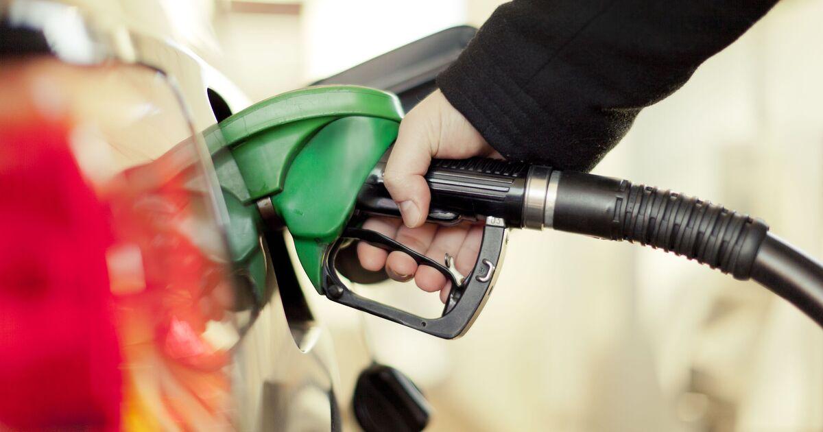 British Farmers Plan Mass Protests Over Diesel Prices Surpassing £2 Per Litre
