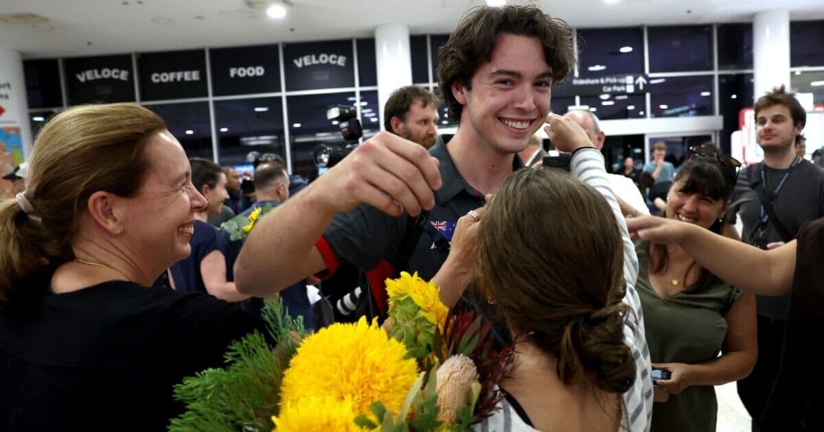 UK Opens Charter Flights Portal for Britons Stranded in Dubai After US-Israeli Attack on Iran