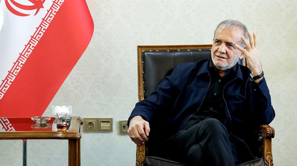 Trump Sends Negotiators to Pakistan for Iran Talks as U.S. Maintains Port Blockade