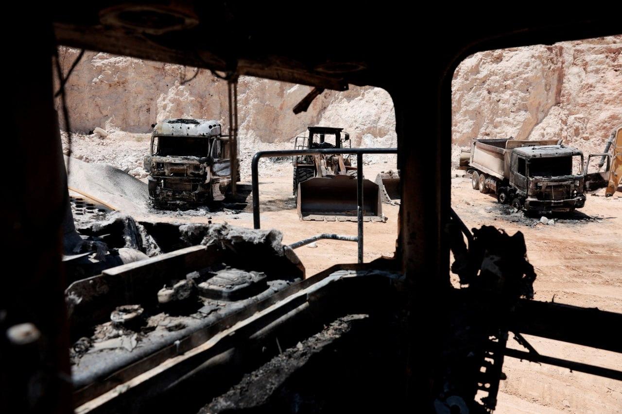 Israeli Settlers Besiege Qusra Families Near Nablus, Cutting Water and Electricity