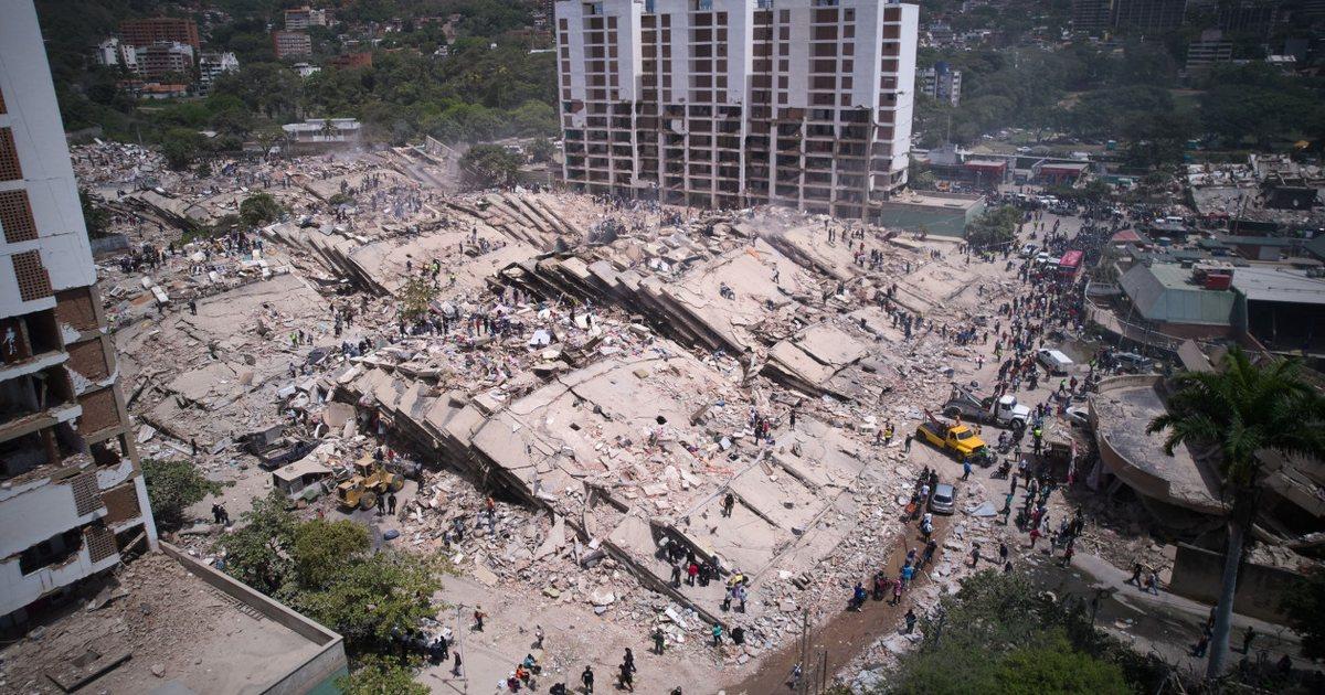 Venezuela Earthquake Death Toll Reaches 1,430 as La Guaira Rescuers Search for Survivors