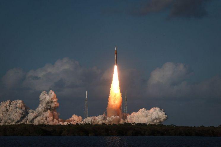 NASA Launches Artemis II With Four Astronauts on 10-Day Lunar Flyby