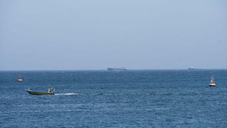 Trump Orders US Naval Blockade of Iranian Ports; Iran Threatens Gulf Port Security