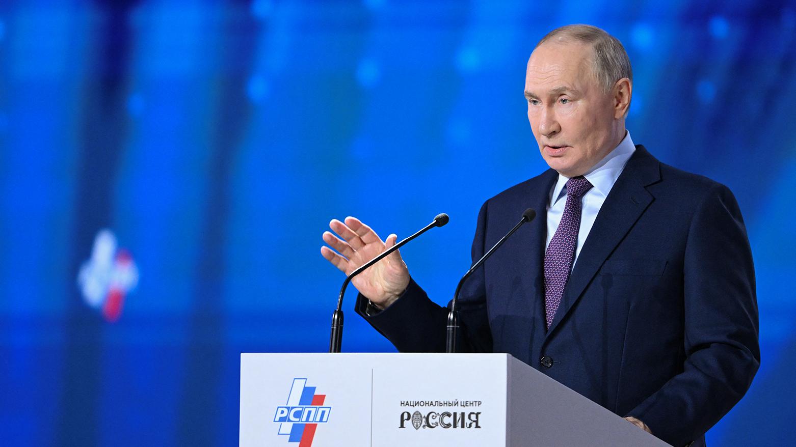 US, Israeli Strikes Force Russia to Evacuate Its Staff From Iran's Bushehr Nuclear Plant