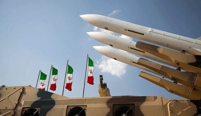 Iran Sends Negotiation Conditions to Trump Through Qatar as Khatam al-Anbiya Warns of Painful Strikes