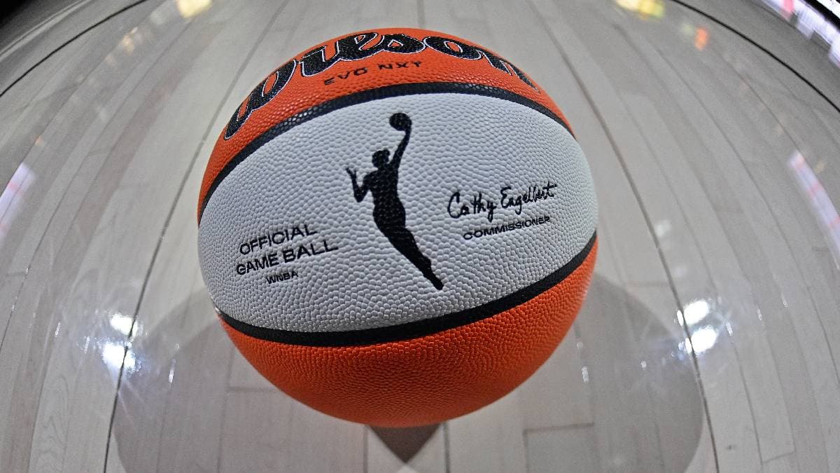 Image from Ballislife