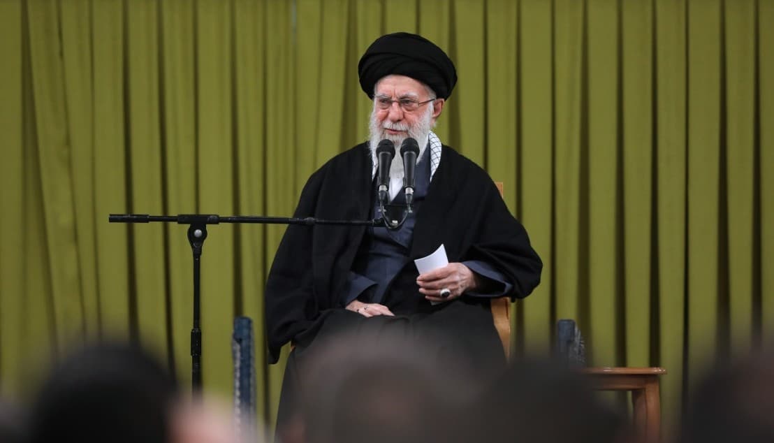 Scholars Pay Tribute to Imam Khamenei in Baghdad, Renew Pledge to Resistance