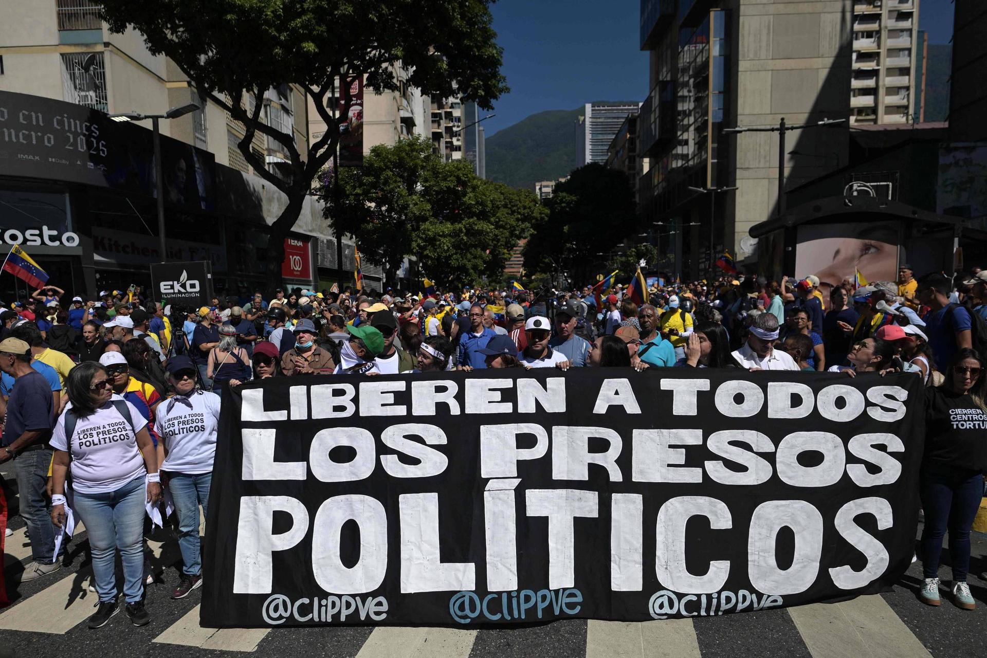 Image from Folha de S.Paulo