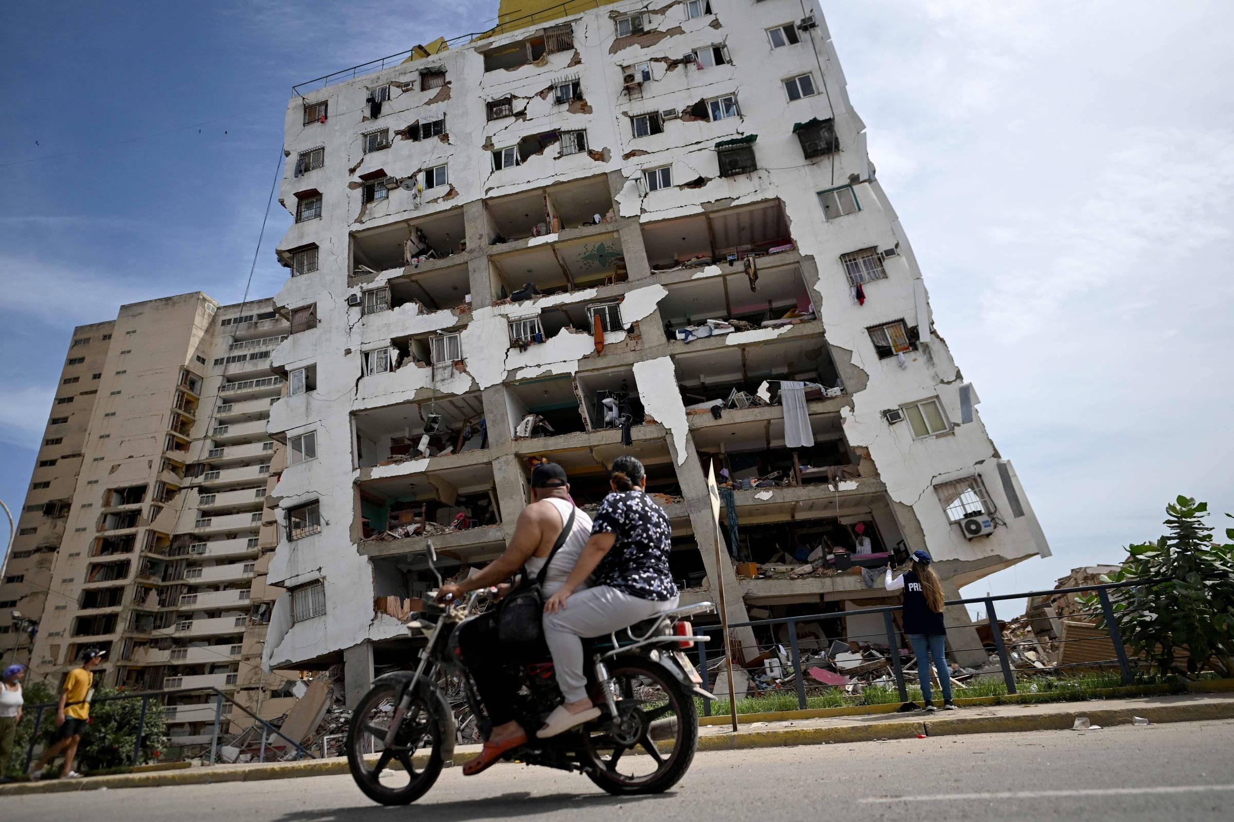 Image from Folha de S.Paulo