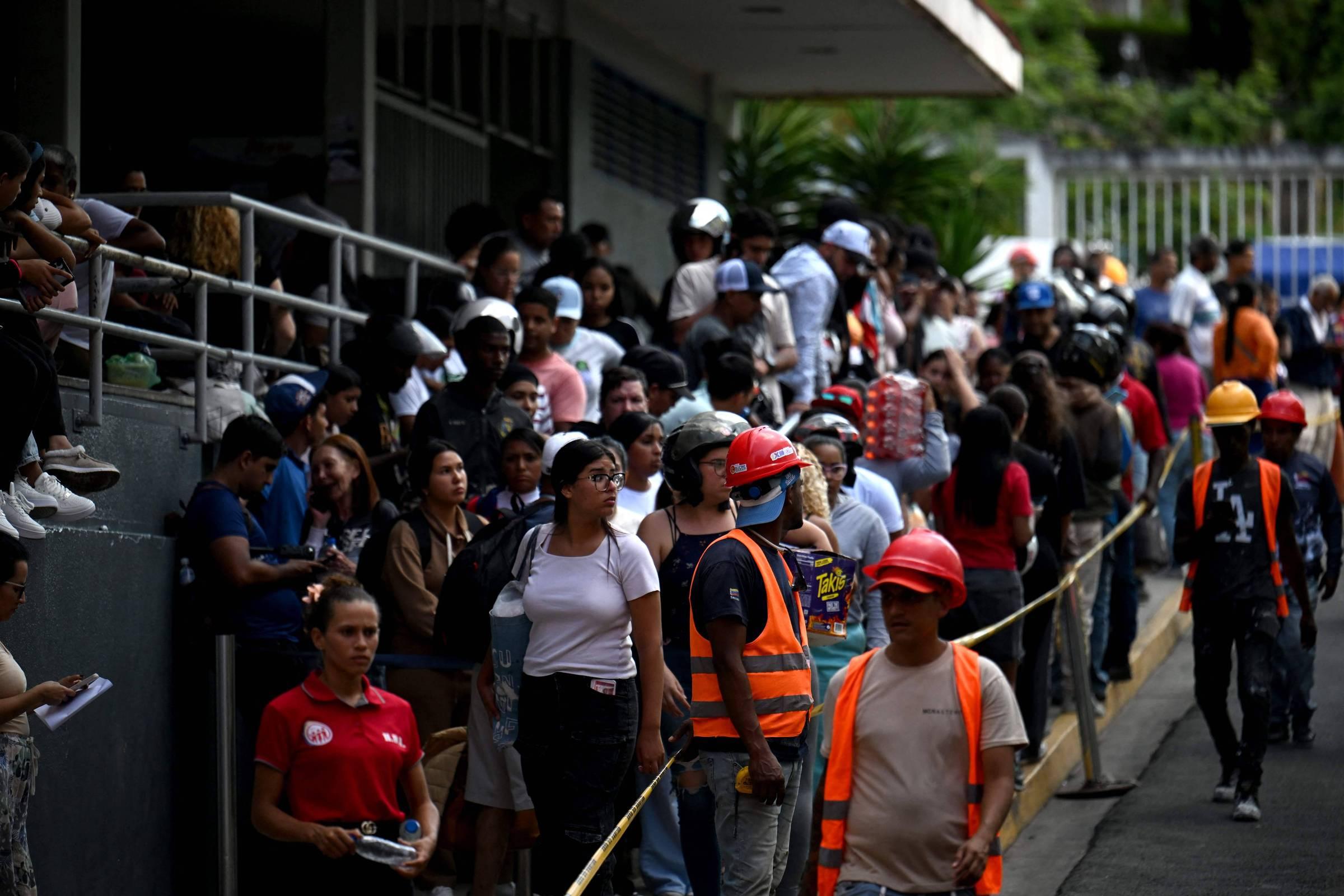Image from Folha de S.Paulo