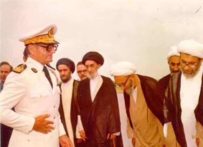 Iranian Monarchists Portray Reza Pahlavi As Embodiment Of The 'Absolute Shah