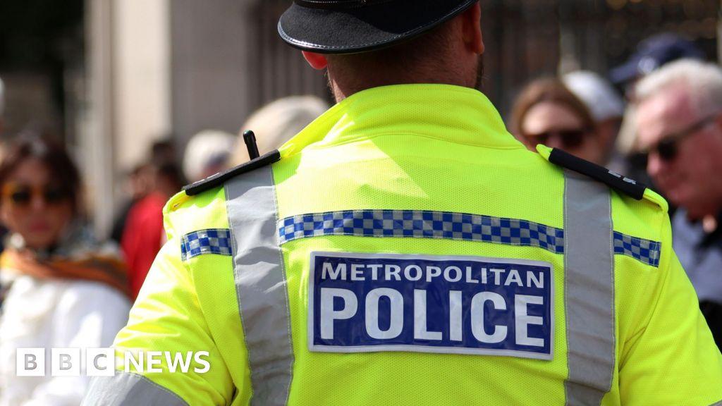 Five Met Police Officers Removed After Firearms Left Outside Sadiq Khan's Home