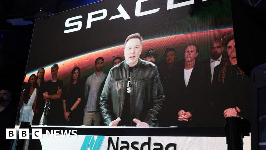 SpaceX Shares Soar Past Amazon After $10bn More Than Expected IPO