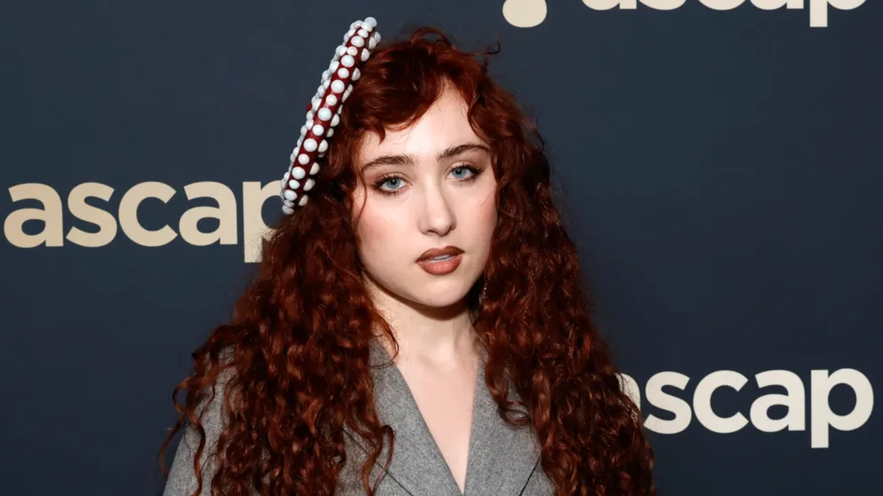 Security guard accused of scolding Jorginho's daughter; Chappell Roan pushes back.