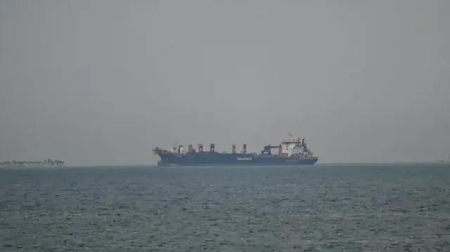 Trump Allows Russian Oil Delivery to Cuba, Eases Blockade Amid Crisis