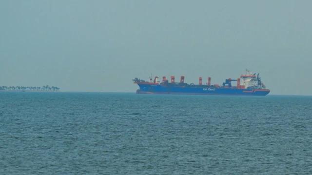 Oman’s foreign minister urges diplomacy after US-Israeli attacks disrupt Hormuz shipping