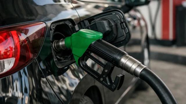 Oil Surges 7.5% Amid Hormuz Chaos, Bush-Style Reserve Release