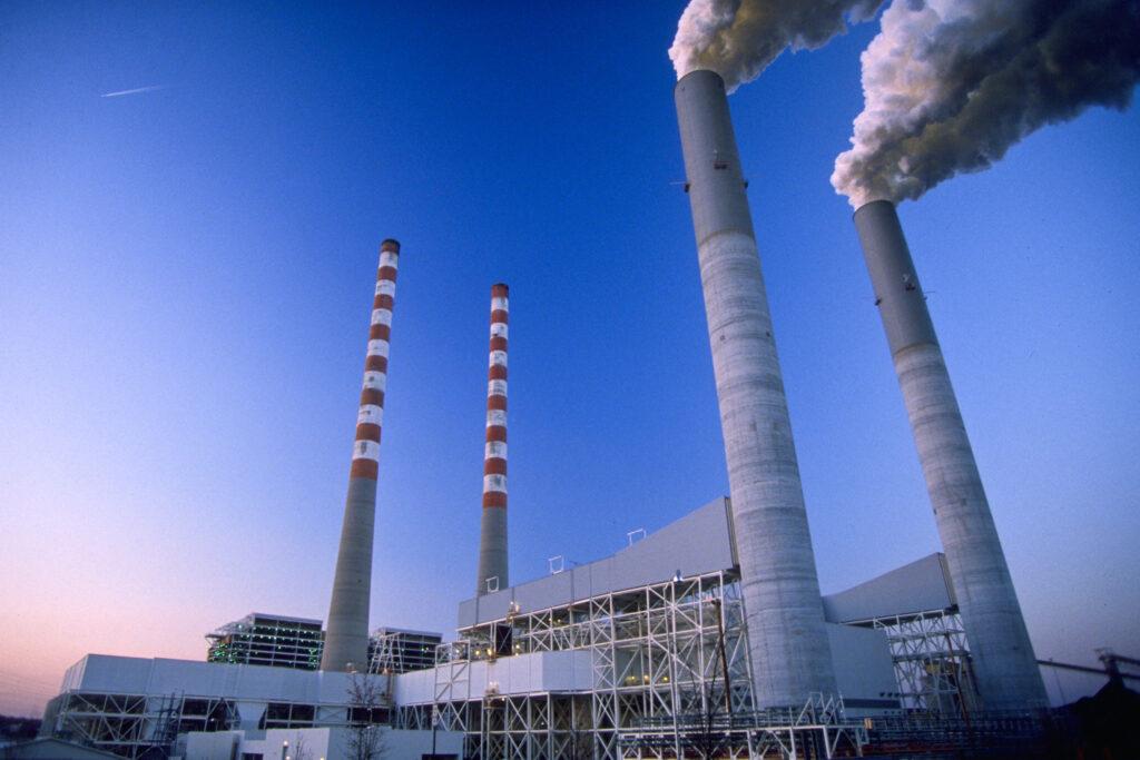 Trump admin’s coal investments assist plants with repeated violations