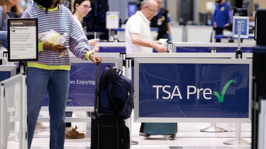 TSA Faces Mass Exodus As 300 Agents Quit Without Pay, Airlines Demand Action