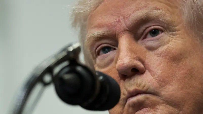 Trump Warns U.S. Will Punish Iran for Houthis’ Missile Strikes on Saudi Tankers in Red Sea