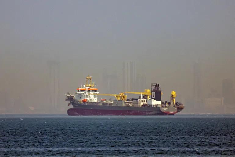 Trump Announces US-Iran Ceasefire, Authorizes Toll-Free Strait of Hormuz Opening by Friday
