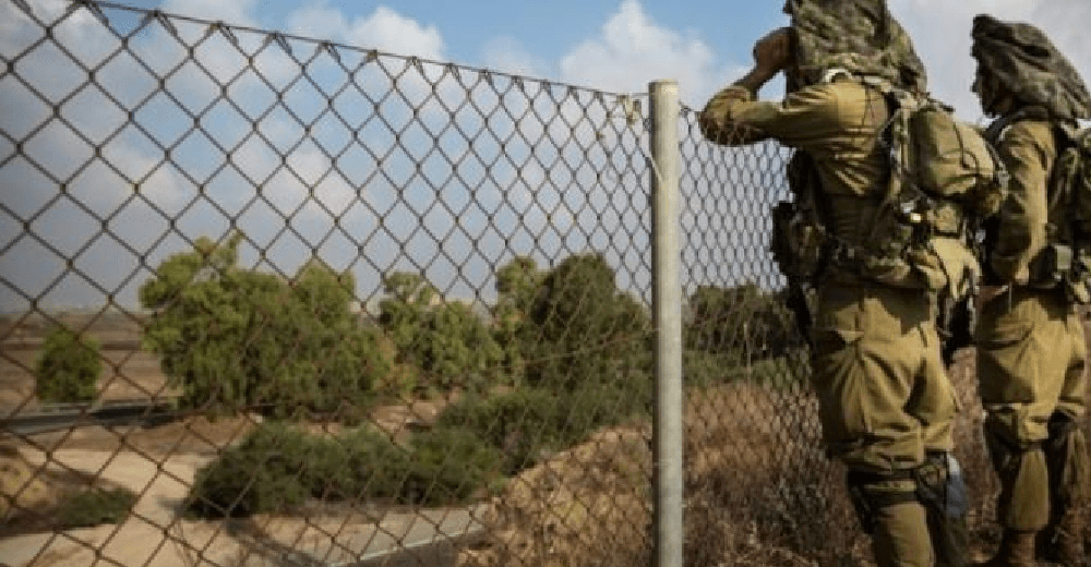 Israeli Forces Shell Southern Lebanon as Trump Backs Phased IDF Withdrawal Under Hezbollah Disarmament Deal