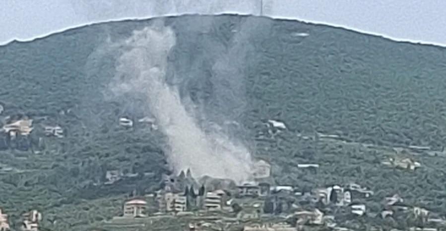 Israeli Airstrikes Kill Civilians in Southern Lebanon as Hezbollah Attacks Israeli Forces