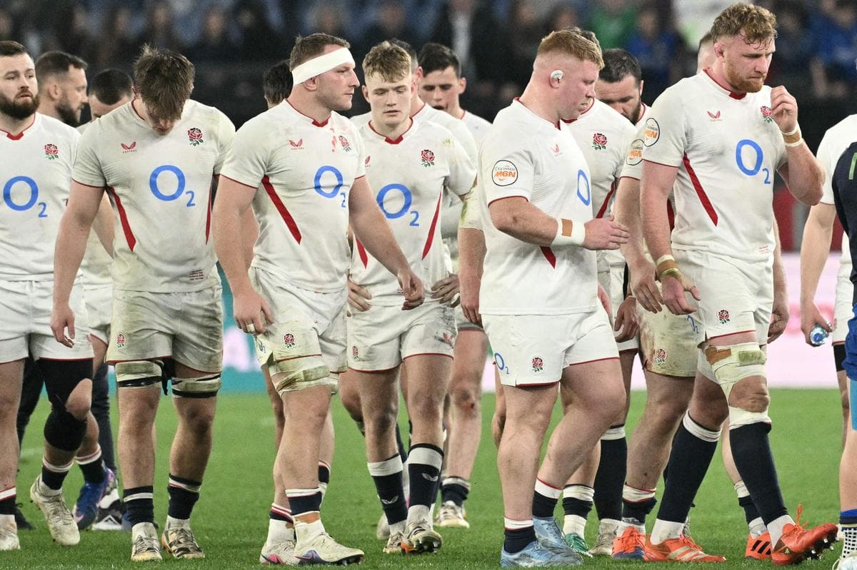 England collapse, lose to Italy for first time in 35 years