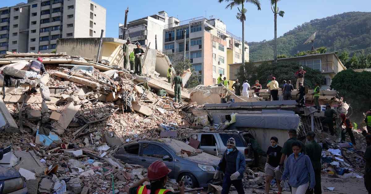 Venezuelans Search Earthquake Ruins After 4.6 Aftershock Hits La Guaira