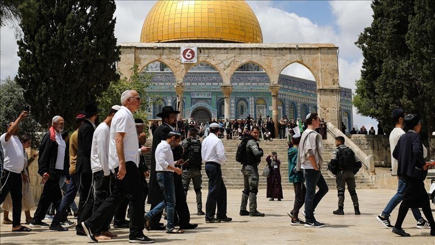 Rabbi Shmuel Eliyahu Says He Is Building a Jewish Synagogue Inside Al-Aqsa Mosque Courtyards