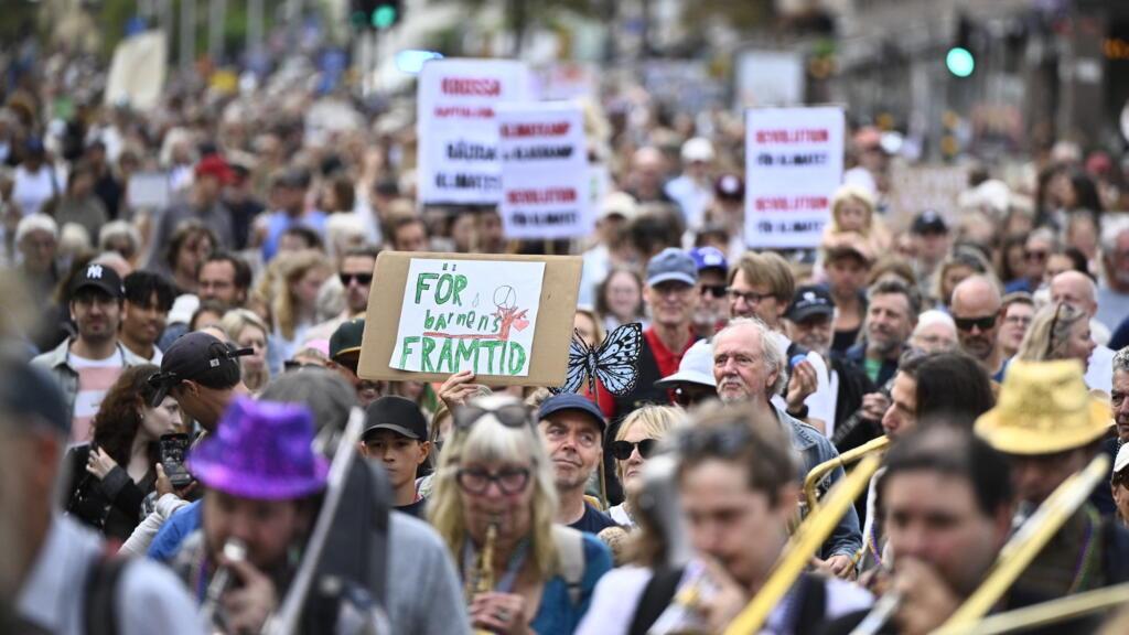 Greta Thunberg Joins 10,000 Stockholm Protesters Demanding Stronger Climate Action Before Sweden Election