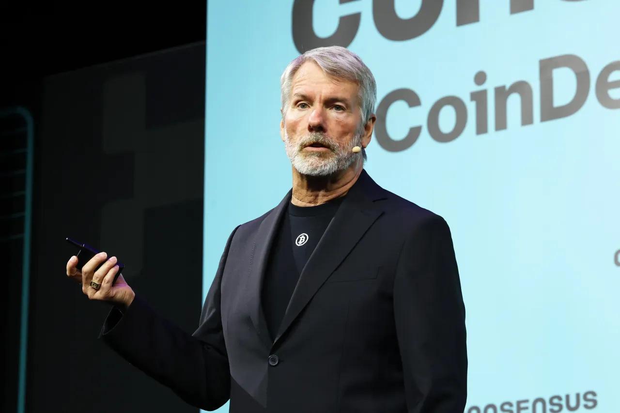 Strategy Sells 2,732,318 MSTR Shares, Raises $263.5 Million, Leaves Bitcoin Holdings Unchanged