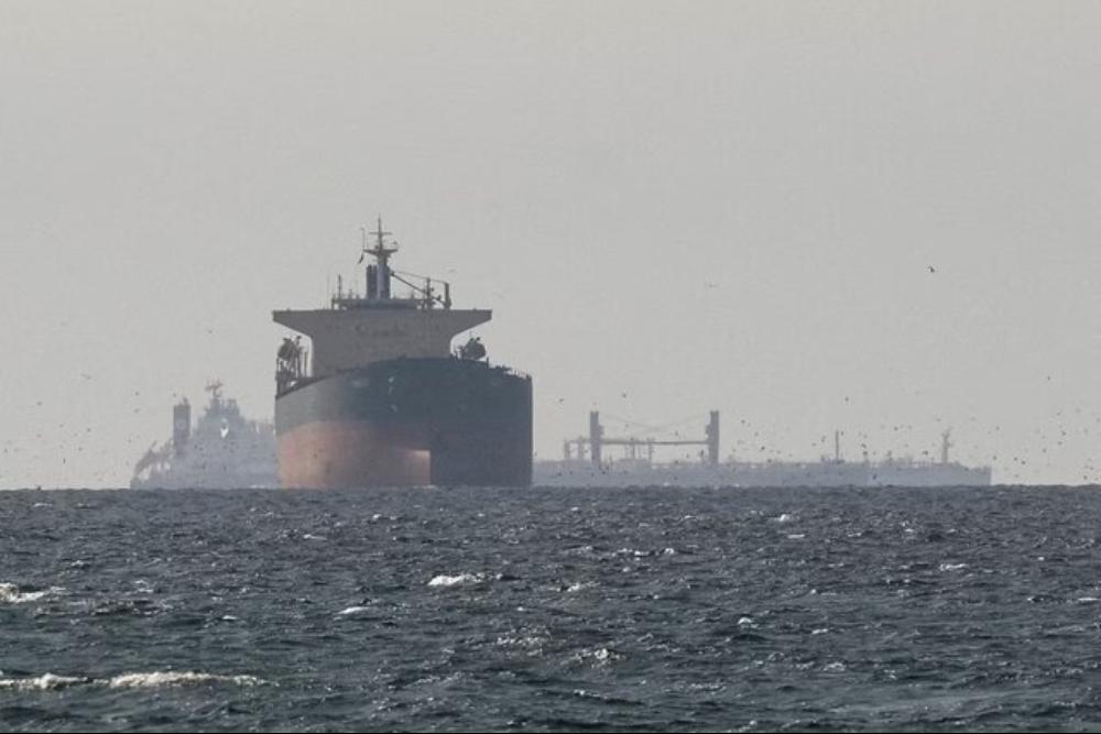 Brent Crude Surges 59% in March as Strait of Hormuz Closure Chokes Global Energy