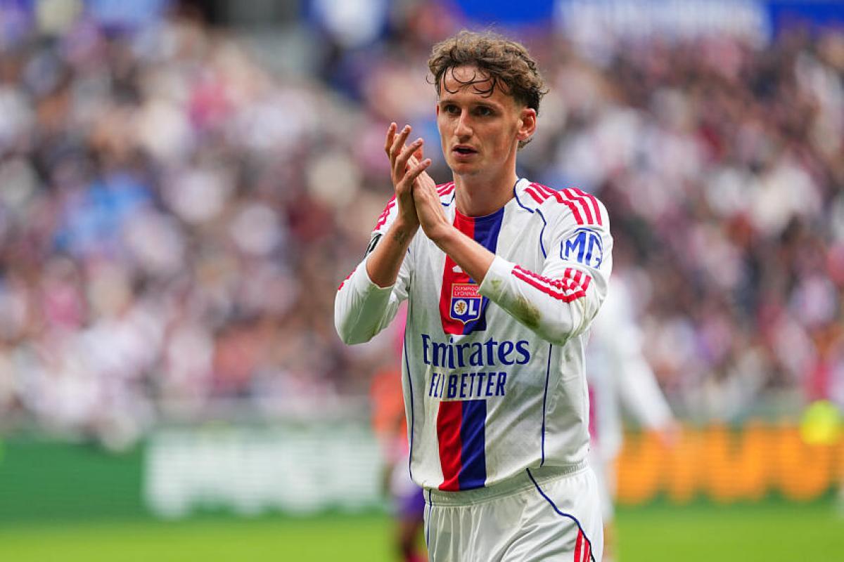 Tyler Morton Thrives at Lyon, Earns Ligue 1 Accolades and Prepares for Fatherhood