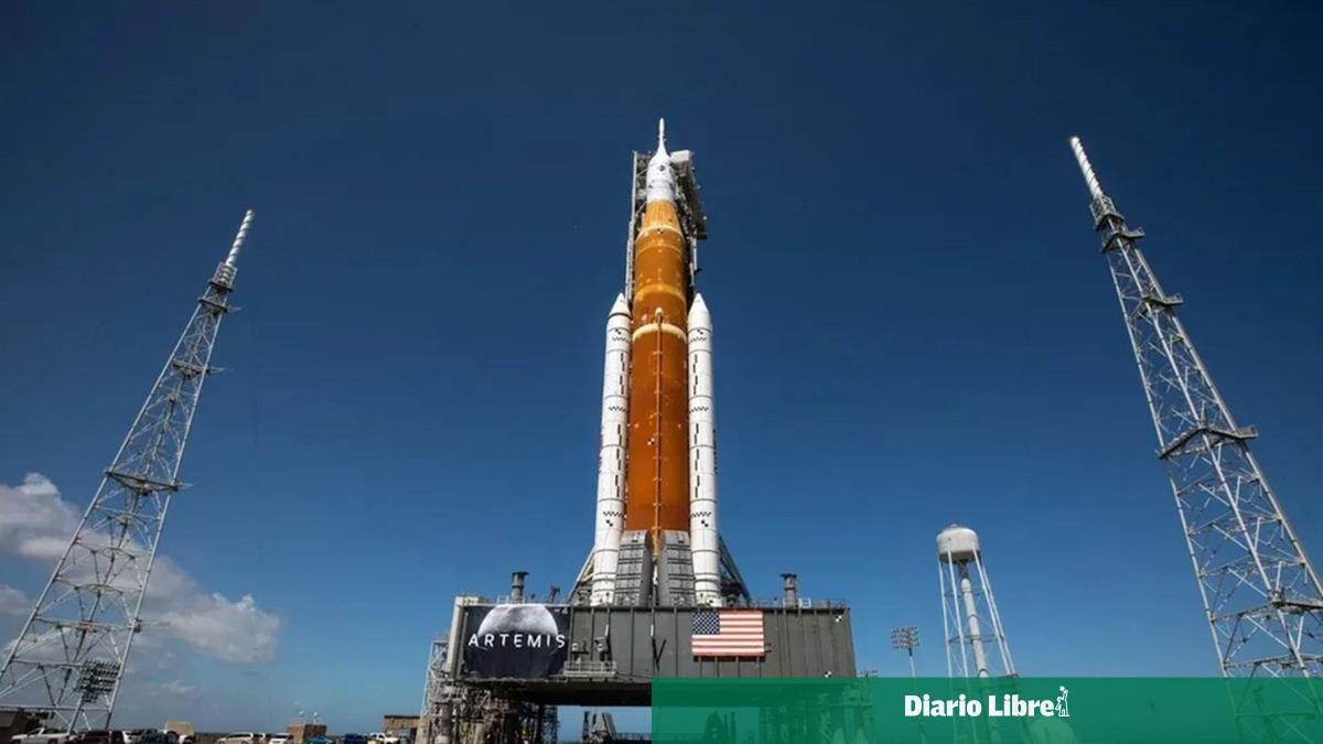 NASA Removes Artemis II SLS Rocket And Orion Spacecraft From Launch Platform For Repairs