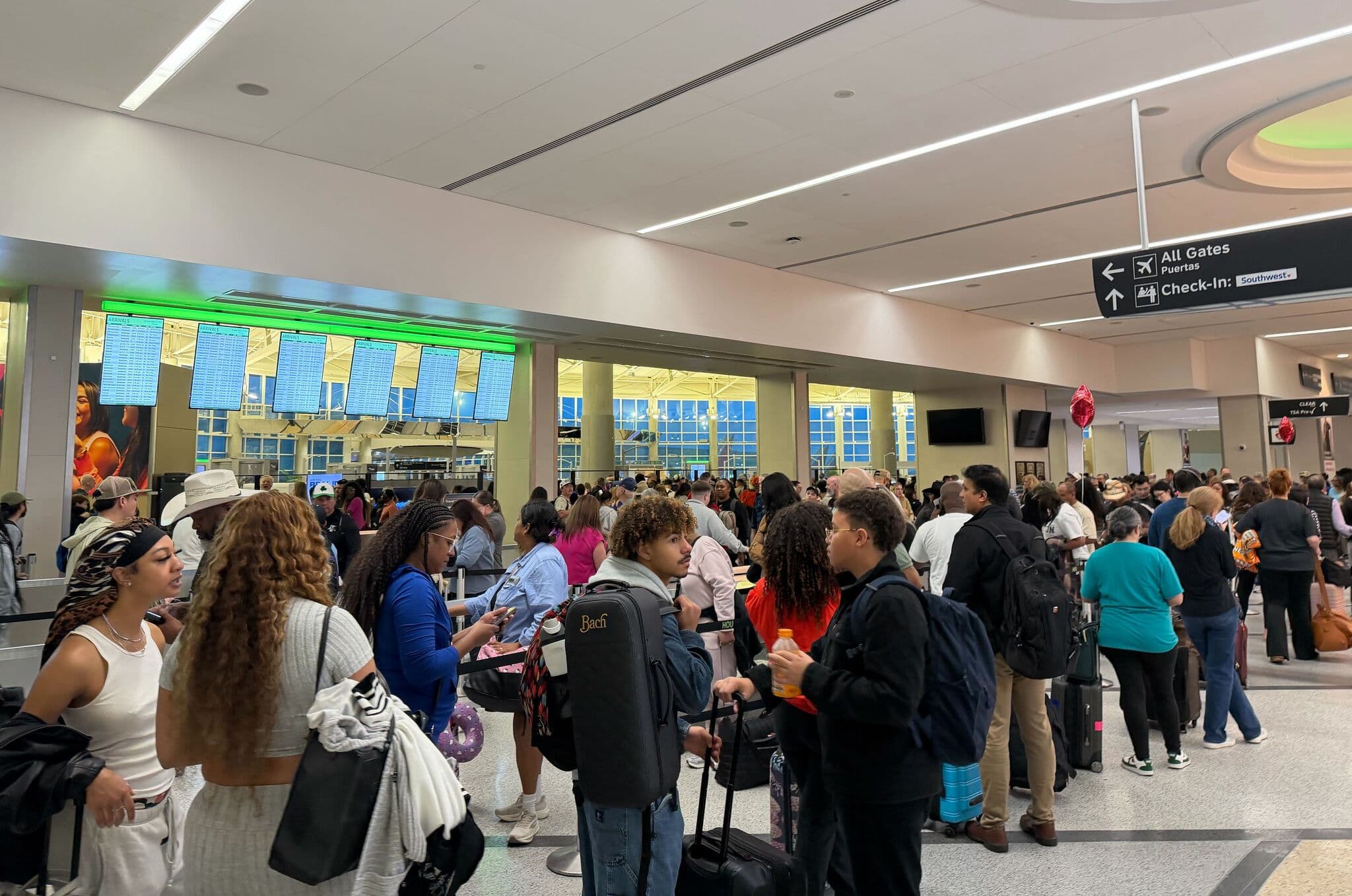 DHS Shutdown Paralyzes Airports, Creates Hours-Long TSA Lines Stranding Spring Break Travelers