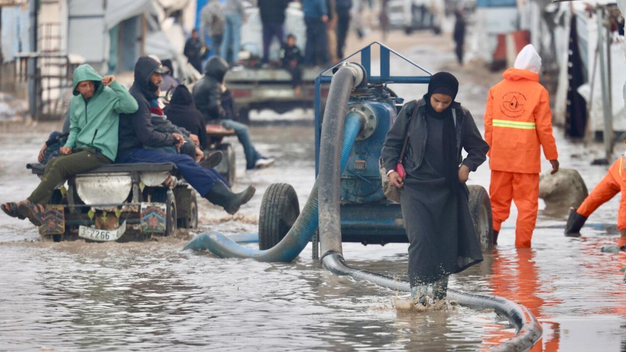 Israeli Offensive Kills 70,000 Gazaouis, Displaces 90% as Winter Floods Tents