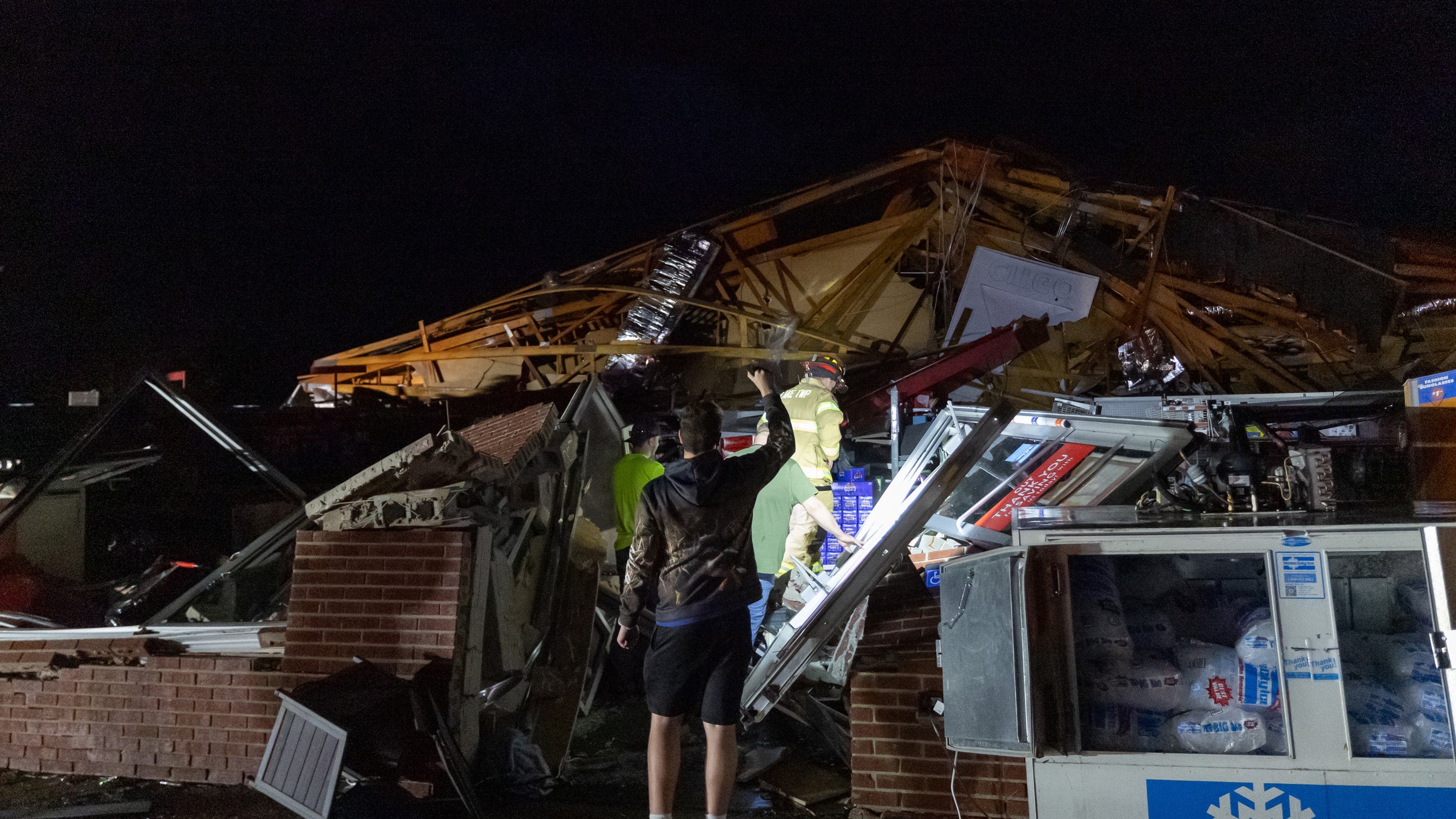 Deadly Tornadoes, Grapefruit-Size Hail Rip Through Midwest and Southern Plains, Kill At Least Two