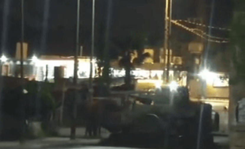 Occupation forces close main road in Al-Khader town south of Bethlehem