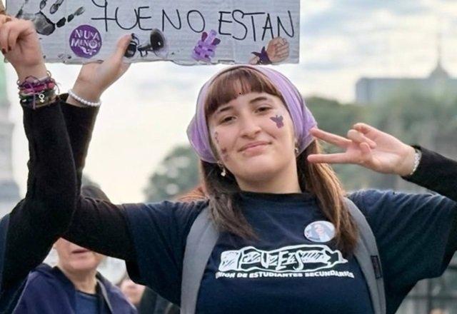 Thousands Protest in Buenos Aires After 14-Year-Old Agostina Vega Killed in Córdoba
