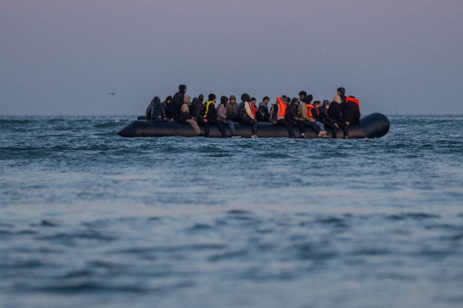 UK Extends French Beach Patrol Funding Amid Stalled Migrant Talks