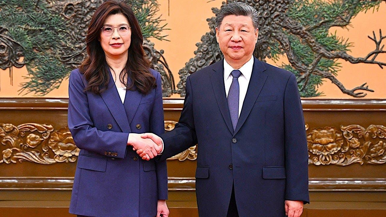 Xi Jinping Meets Taiwan Opposition Leader Cheng Li-wun, Rejects Taiwan Independence