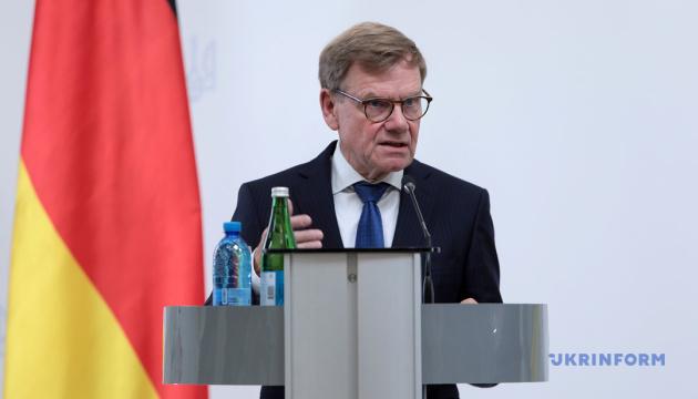 Russian And Ukrainian Delegations Resume US-Brokered Peace Talks In Geneva After First Day