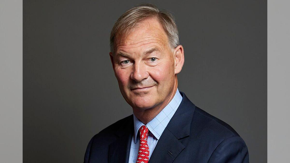 Rupert Lowe Releases Grooming Gangs Report Claiming 250,000 Girls Raped, Trafficked, Tortured