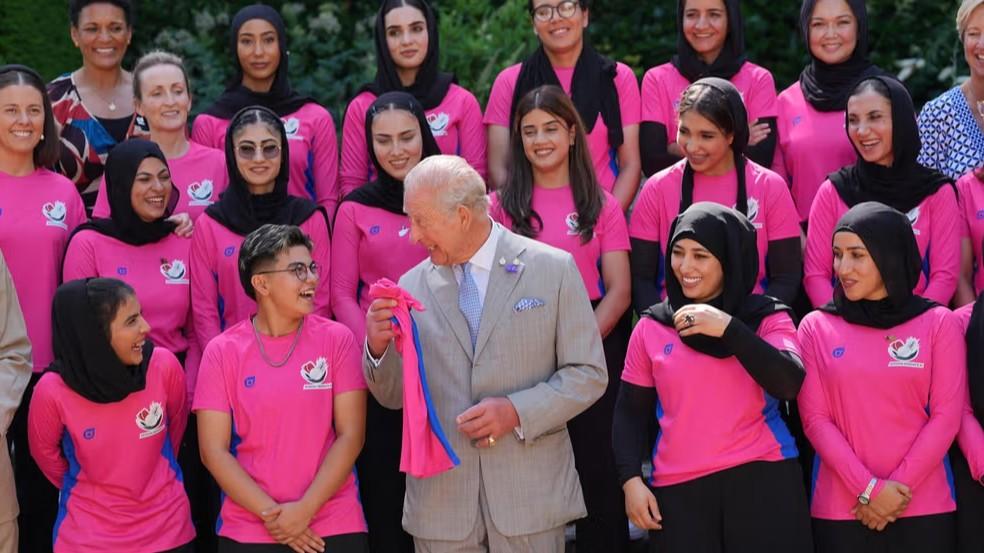 King Charles Meets Exiled Afghan Women’s Cricket Team After Taliban Imposed Sports Restrictions