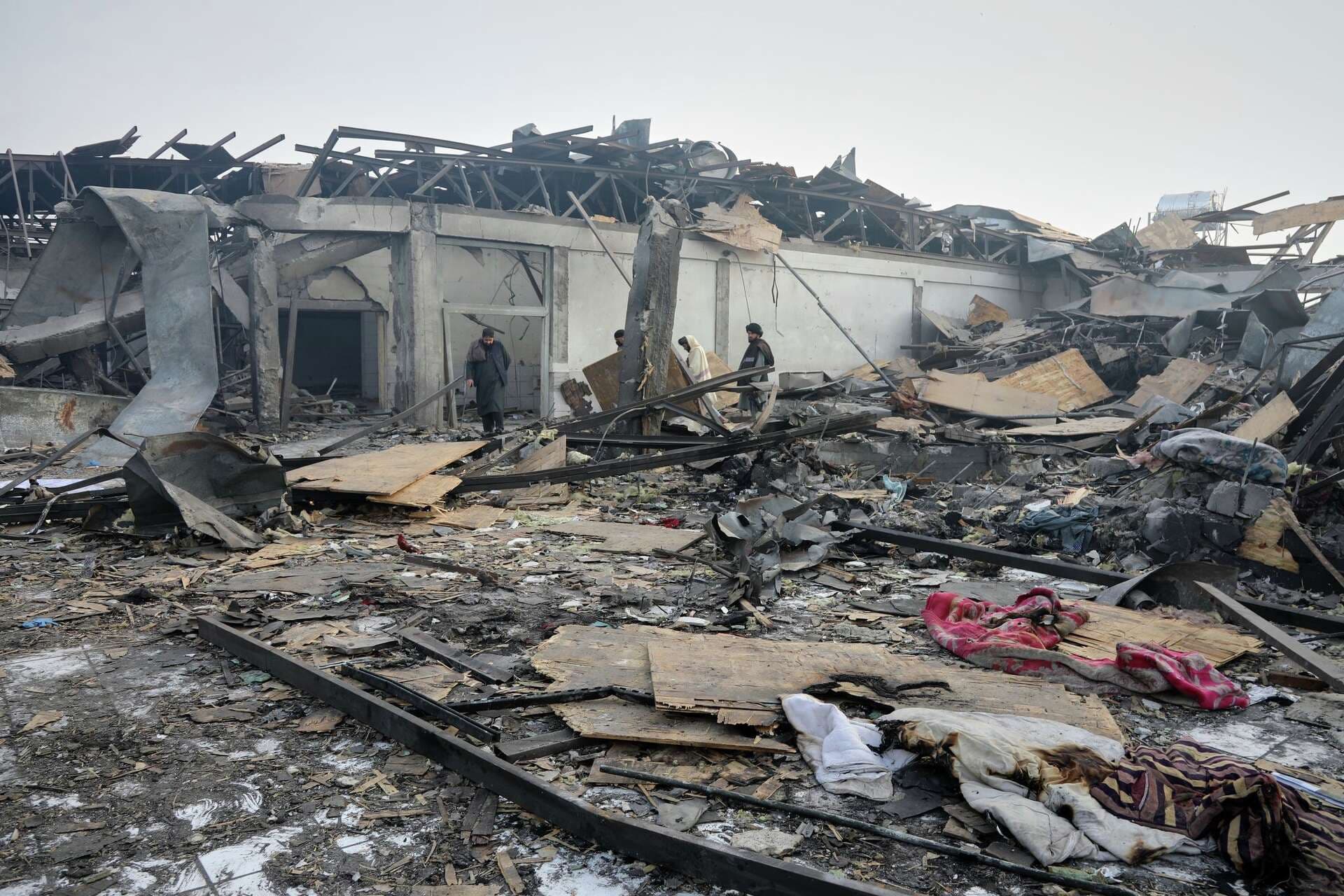 Pakistan launches airstrike on Kabul hospital, leaving 400 dead